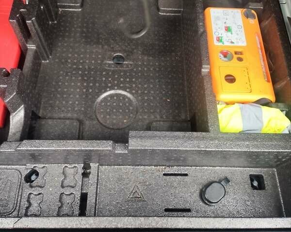 Черный Пежо 308, объемом двигателя 1.6 л и пробегом 178 тыс. км за 9950 $, фото 14 на Automoto.ua