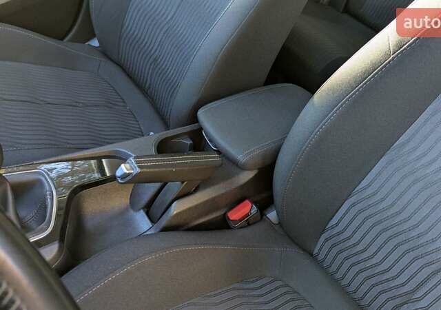 Черный Пежо 308, объемом двигателя 1.6 л и пробегом 270 тыс. км за 7800 $, фото 12 на Automoto.ua