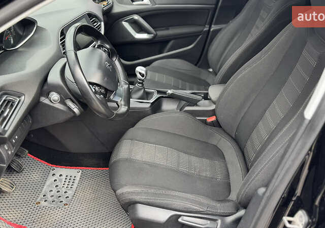 Черный Пежо 308, объемом двигателя 1.56 л и пробегом 277 тыс. км за 10500 $, фото 12 на Automoto.ua