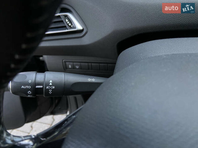 Чорний Пежо 308, об'ємом двигуна 2 л та пробігом 224 тис. км за 12200 $, фото 37 на Automoto.ua