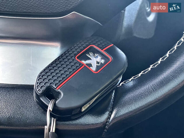 Чорний Пежо 308, об'ємом двигуна 1.6 л та пробігом 153 тис. км за 9200 $, фото 60 на Automoto.ua