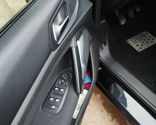 Чорний Пежо 308, об'ємом двигуна 1.56 л та пробігом 226 тис. км за 10500 $, фото 8 на Automoto.ua