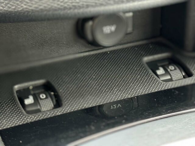 Черный Пежо 308, объемом двигателя 1.6 л и пробегом 255 тыс. км за 8590 $, фото 18 на Automoto.ua