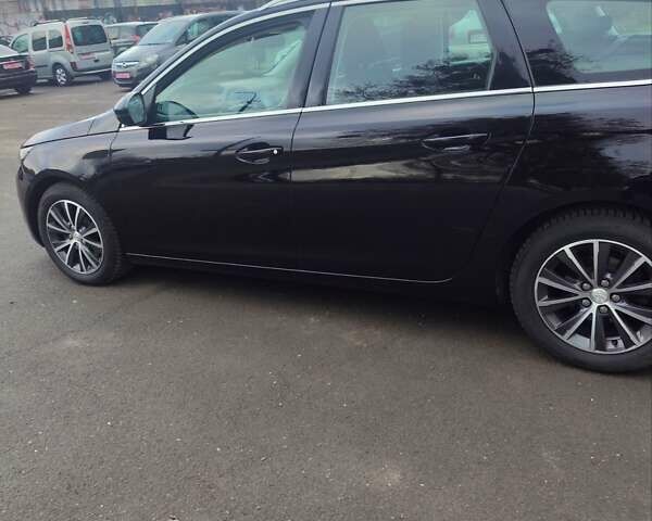 Черный Пежо 308, объемом двигателя 1.6 л и пробегом 178 тыс. км за 9950 $, фото 5 на Automoto.ua