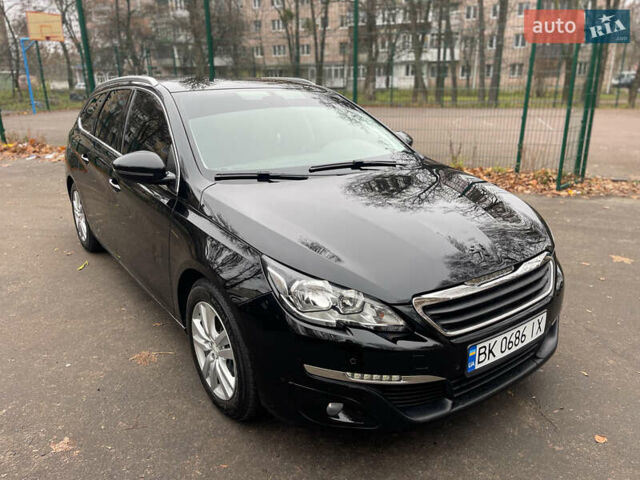 Чорний Пежо 308, об'ємом двигуна 1.6 л та пробігом 153 тис. км за 9200 $, фото 1 на Automoto.ua