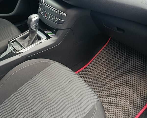 Чорний Пежо 308, об'ємом двигуна 1.56 л та пробігом 163 тис. км за 10400 $, фото 34 на Automoto.ua