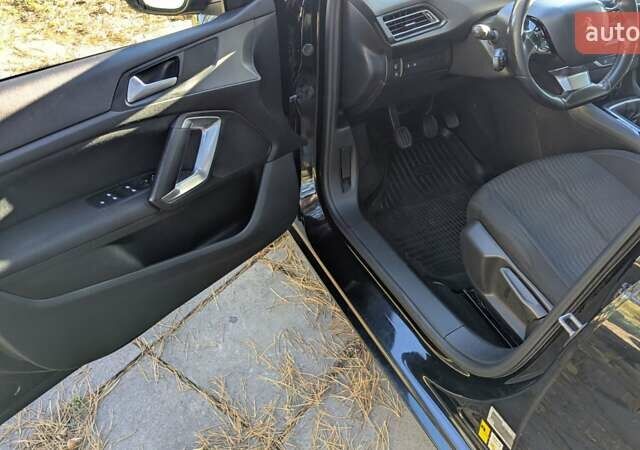 Черный Пежо 308, объемом двигателя 1.6 л и пробегом 270 тыс. км за 7800 $, фото 6 на Automoto.ua