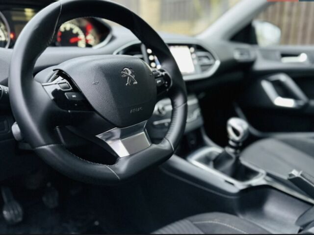 Черный Пежо 308, объемом двигателя 1.6 л и пробегом 217 тыс. км за 6700 $, фото 4 на Automoto.ua