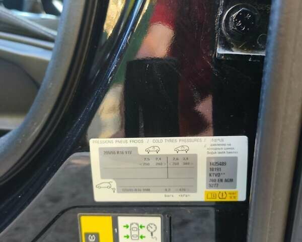 Черный Пежо 308, объемом двигателя 1.56 л и пробегом 221 тыс. км за 9500 $, фото 12 на Automoto.ua