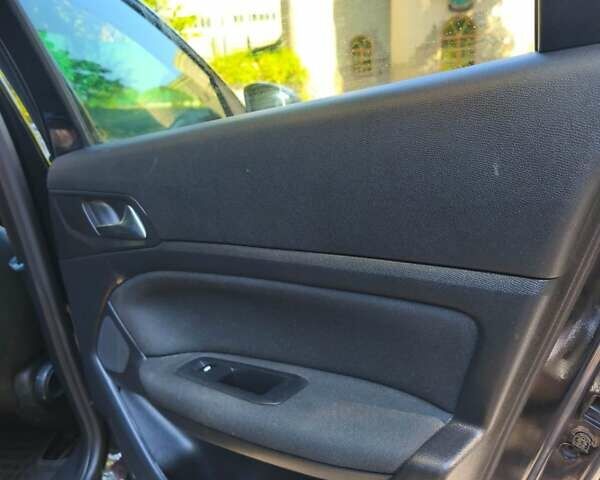 Черный Пежо 308, объемом двигателя 1.56 л и пробегом 221 тыс. км за 9500 $, фото 17 на Automoto.ua