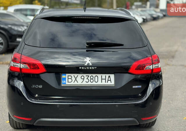 Черный Пежо 308, объемом двигателя 1.56 л и пробегом 277 тыс. км за 10500 $, фото 4 на Automoto.ua
