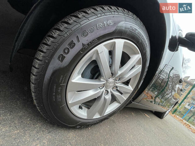 Чорний Пежо 308, об'ємом двигуна 1.6 л та пробігом 153 тис. км за 9200 $, фото 17 на Automoto.ua