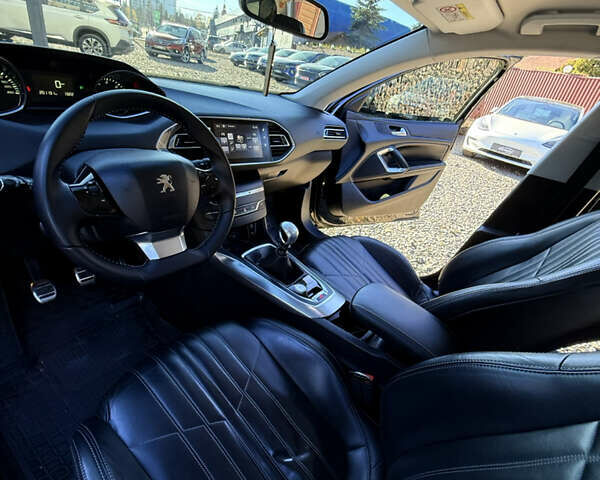 Черный Пежо 308, объемом двигателя 1.56 л и пробегом 200 тыс. км за 10999 $, фото 70 на Automoto.ua