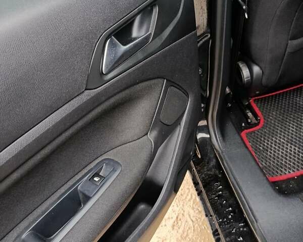 Чорний Пежо 308, об'ємом двигуна 1.56 л та пробігом 163 тис. км за 10400 $, фото 22 на Automoto.ua