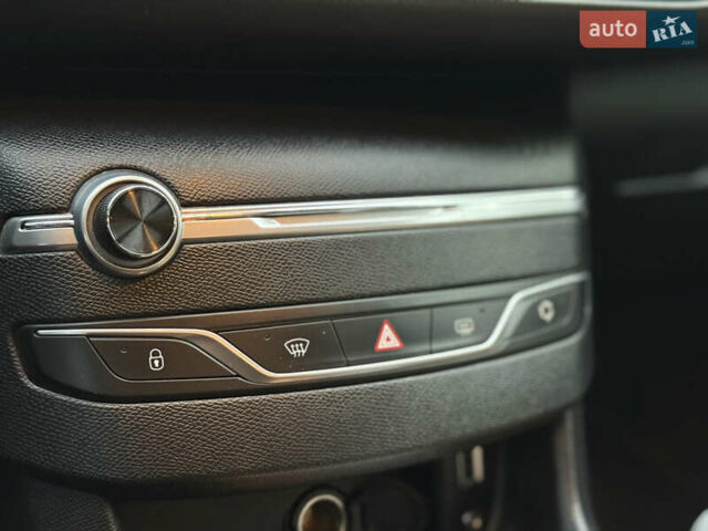 Черный Пежо 308, объемом двигателя 1.56 л и пробегом 198 тыс. км за 5799 $, фото 27 на Automoto.ua