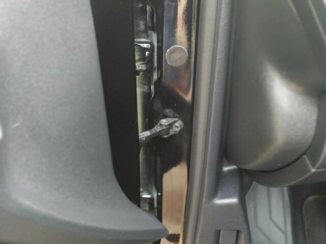 Чорний Пежо 308, об'ємом двигуна 1.6 л та пробігом 184 тис. км за 12000 $, фото 6 на Automoto.ua