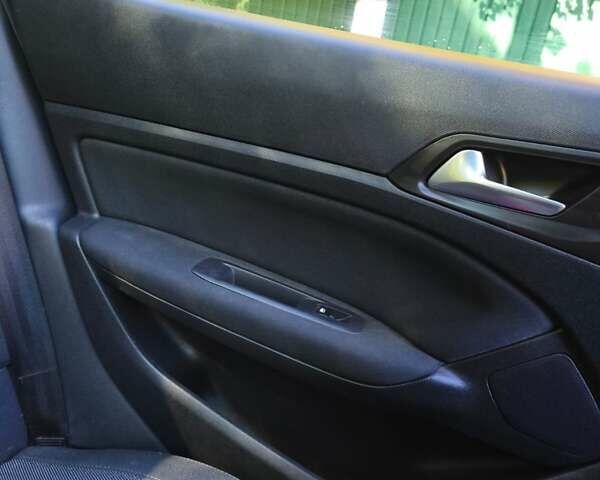 Черный Пежо 308, объемом двигателя 1.56 л и пробегом 221 тыс. км за 9500 $, фото 32 на Automoto.ua