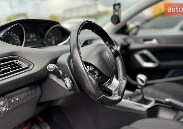 Черный Пежо 308, объемом двигателя 1.56 л и пробегом 277 тыс. км за 10500 $, фото 14 на Automoto.ua