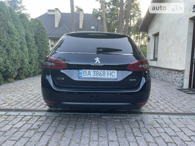 Черный Пежо 308, объемом двигателя 1.56 л и пробегом 232 тыс. км за 9999 $, фото 5 на Automoto.ua