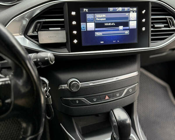 Черный Пежо 308, объемом двигателя 2 л и пробегом 224 тыс. км за 12700 $, фото 15 на Automoto.ua