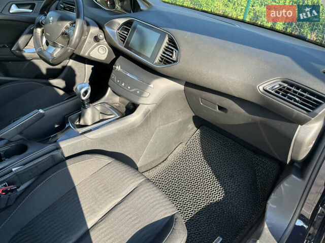 Черный Пежо 308, объемом двигателя 1.56 л и пробегом 284 тыс. км за 9300 $, фото 20 на Automoto.ua