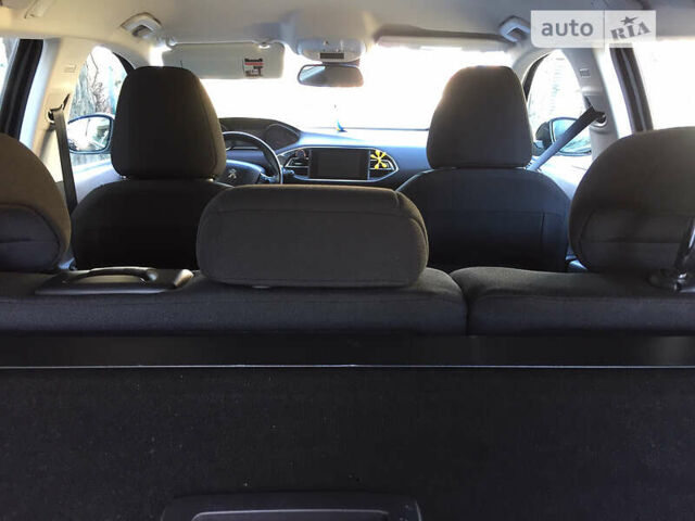 Черный Пежо 308, объемом двигателя 1.62 л и пробегом 240 тыс. км за 10200 $, фото 5 на Automoto.ua