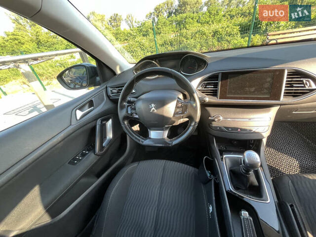 Черный Пежо 308, объемом двигателя 1.56 л и пробегом 284 тыс. км за 9300 $, фото 8 на Automoto.ua