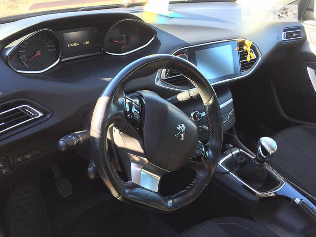 Черный Пежо 308, объемом двигателя 1.62 л и пробегом 240 тыс. км за 10200 $, фото 6 на Automoto.ua