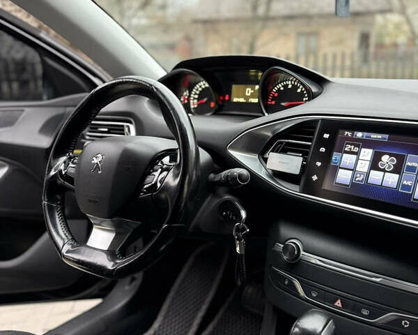 Черный Пежо 308, объемом двигателя 2 л и пробегом 224 тыс. км за 12700 $, фото 23 на Automoto.ua