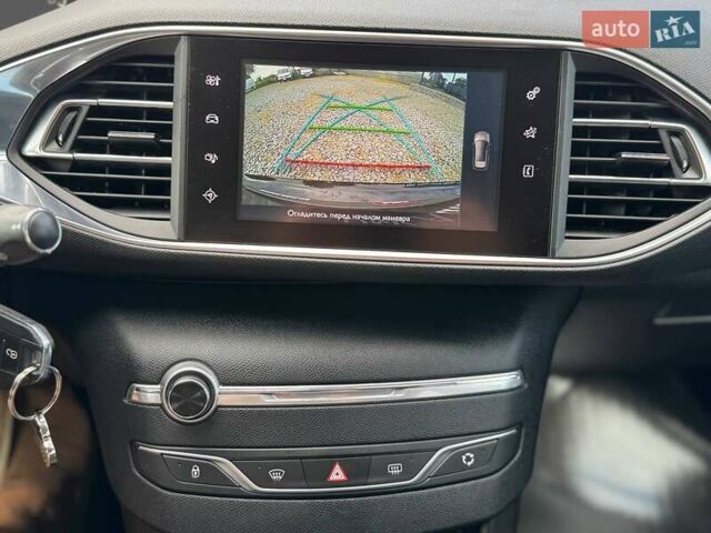 Черный Пежо 308, объемом двигателя 1.56 л и пробегом 221 тыс. км за 10750 $, фото 15 на Automoto.ua