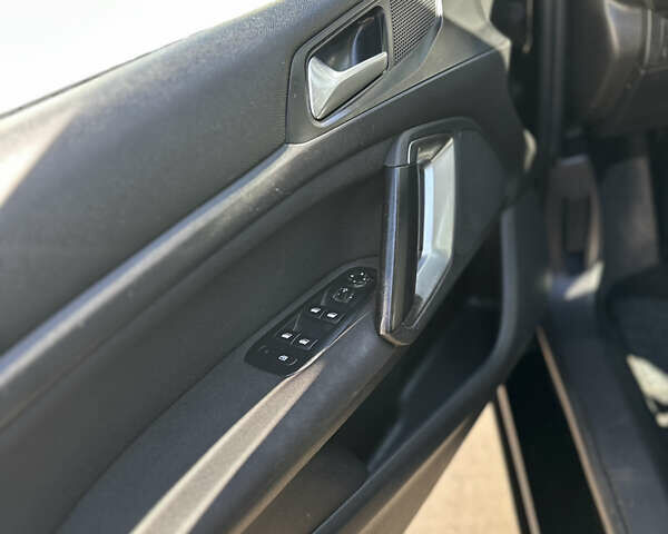 Черный Пежо 308, объемом двигателя 1.6 л и пробегом 212 тыс. км за 9500 $, фото 10 на Automoto.ua