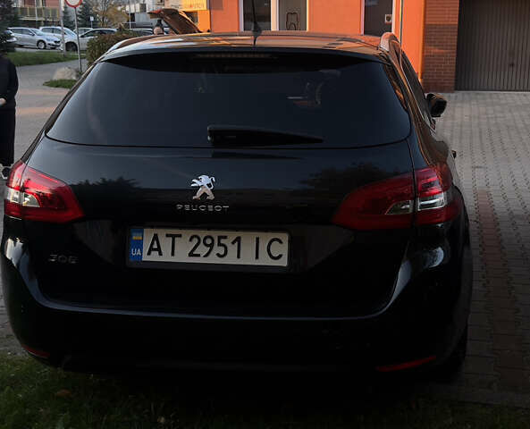 Чорний Пежо 308, об'ємом двигуна 1.56 л та пробігом 230 тис. км за 10500 $, фото 2 на Automoto.ua