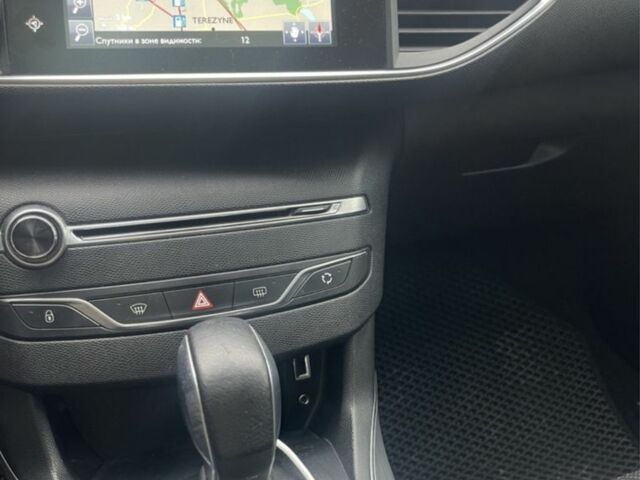 Чорний Пежо 308, об'ємом двигуна 2 л та пробігом 333 тис. км за 9400 $, фото 5 на Automoto.ua