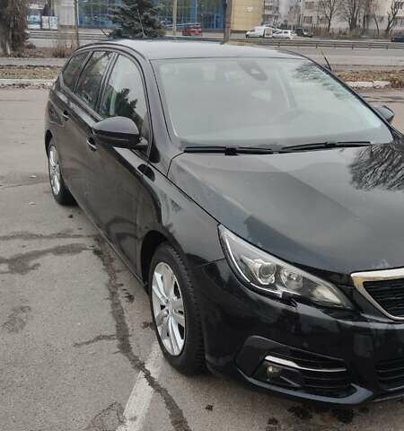 Черный Пежо 308, объемом двигателя 1.5 л и пробегом 175 тыс. км за 12900 $, фото 7 на Automoto.ua