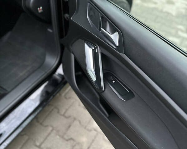 Черный Пежо 308, объемом двигателя 1.5 л и пробегом 190 тыс. км за 11100 $, фото 32 на Automoto.ua