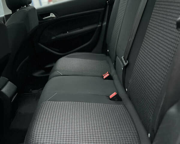 Черный Пежо 308, объемом двигателя 1.5 л и пробегом 190 тыс. км за 11100 $, фото 24 на Automoto.ua