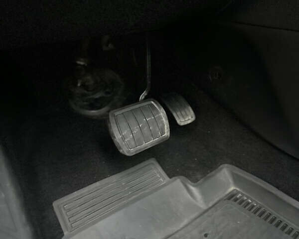 Черный Пежо 308, объемом двигателя 1.5 л и пробегом 190 тыс. км за 11100 $, фото 22 на Automoto.ua