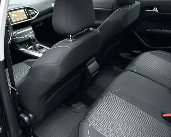 Черный Пежо 308, объемом двигателя 1.5 л и пробегом 190 тыс. км за 11100 $, фото 25 на Automoto.ua