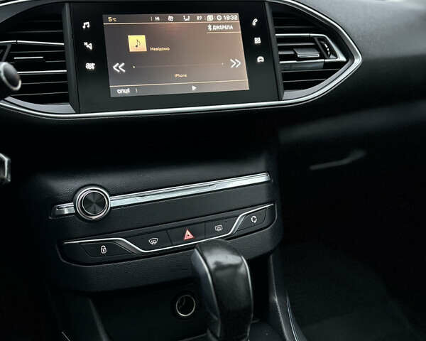 Черный Пежо 308, объемом двигателя 1.5 л и пробегом 190 тыс. км за 11100 $, фото 21 на Automoto.ua