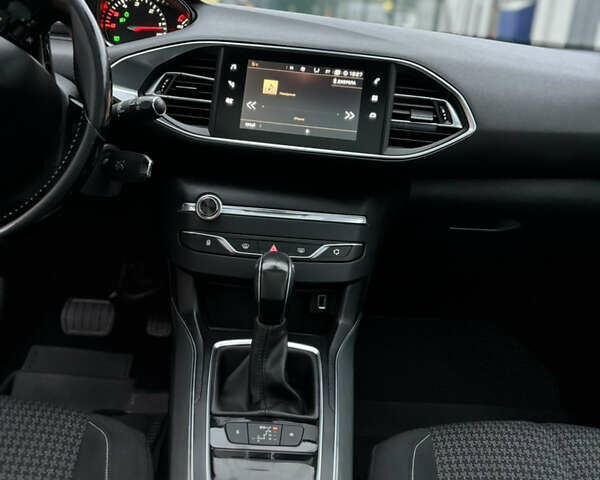 Черный Пежо 308, объемом двигателя 1.5 л и пробегом 190 тыс. км за 11100 $, фото 34 на Automoto.ua