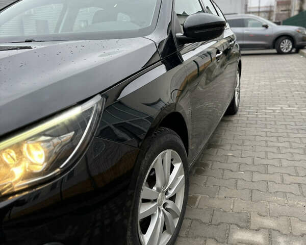Черный Пежо 308, объемом двигателя 1.5 л и пробегом 190 тыс. км за 11100 $, фото 1 на Automoto.ua