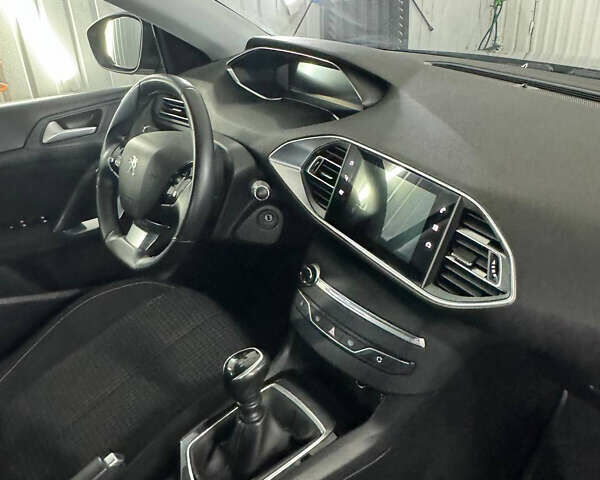 Чорний Пежо 308, об'ємом двигуна 1.5 л та пробігом 167 тис. км за 13000 $, фото 6 на Automoto.ua