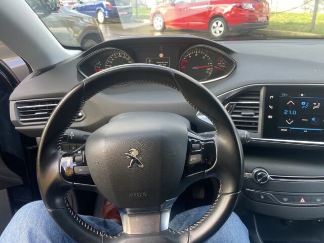 Фиолетовый Пежо 308, объемом двигателя 1.5 л и пробегом 181 тыс. км за 10000 $, фото 11 на Automoto.ua