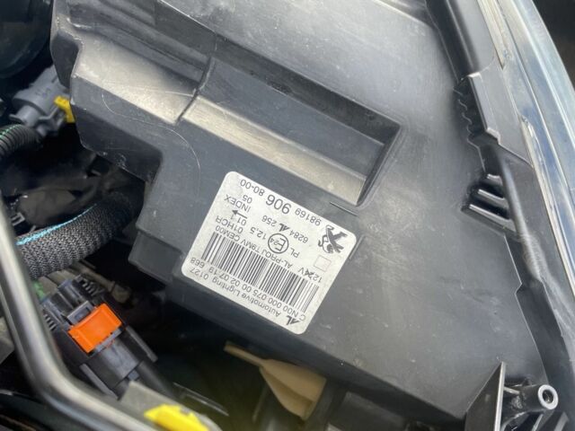 Фиолетовый Пежо 308, объемом двигателя 1.5 л и пробегом 181 тыс. км за 10000 $, фото 19 на Automoto.ua