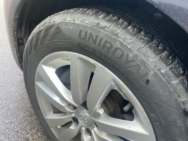 Фиолетовый Пежо 308, объемом двигателя 1.5 л и пробегом 181 тыс. км за 10000 $, фото 6 на Automoto.ua