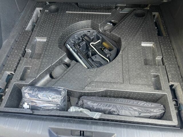 Фиолетовый Пежо 308, объемом двигателя 1.5 л и пробегом 181 тыс. км за 10000 $, фото 16 на Automoto.ua