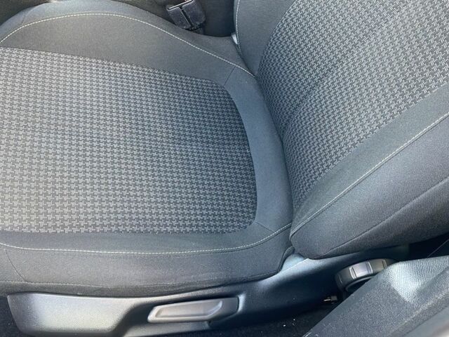 Фиолетовый Пежо 308, объемом двигателя 1.5 л и пробегом 181 тыс. км за 10000 $, фото 5 на Automoto.ua