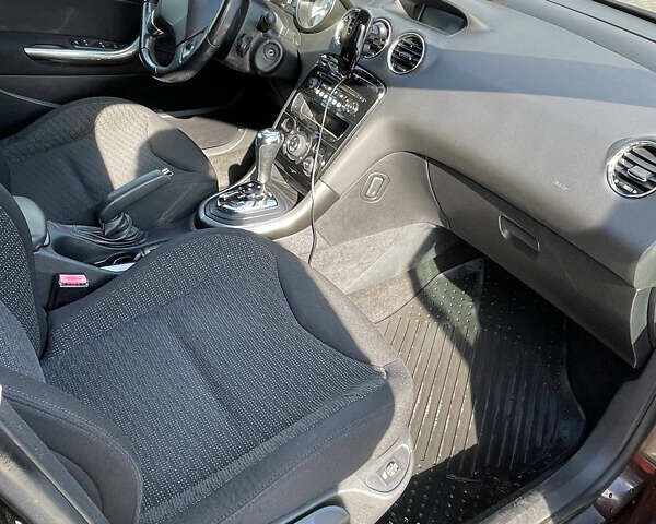 Коричневий Пежо 308, об'ємом двигуна 1.6 л та пробігом 141 тис. км за 8400 $, фото 4 на Automoto.ua