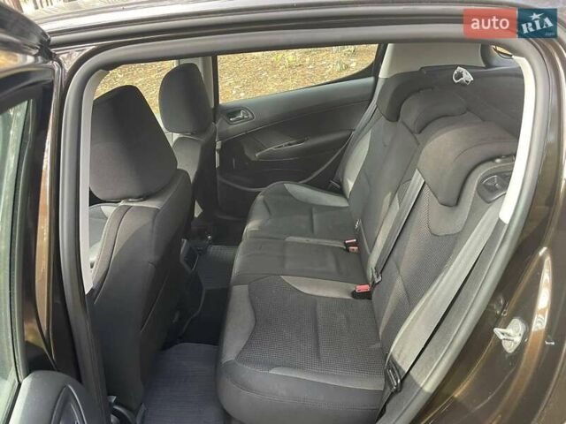 Коричневый Пежо 308, объемом двигателя 1.6 л и пробегом 142 тыс. км за 6000 $, фото 7 на Automoto.ua