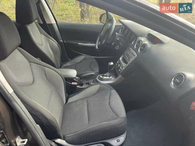 Коричневый Пежо 308, объемом двигателя 1.6 л и пробегом 142 тыс. км за 6000 $, фото 5 на Automoto.ua